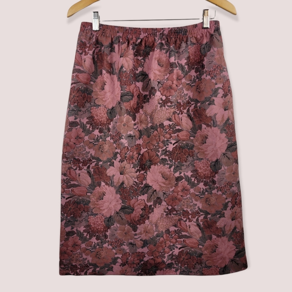 Vintage Cottagecore Floral Skirt with pockets!